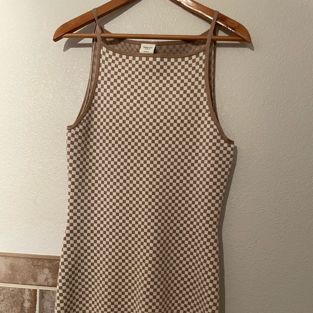 Beautiful 90s vibe dress